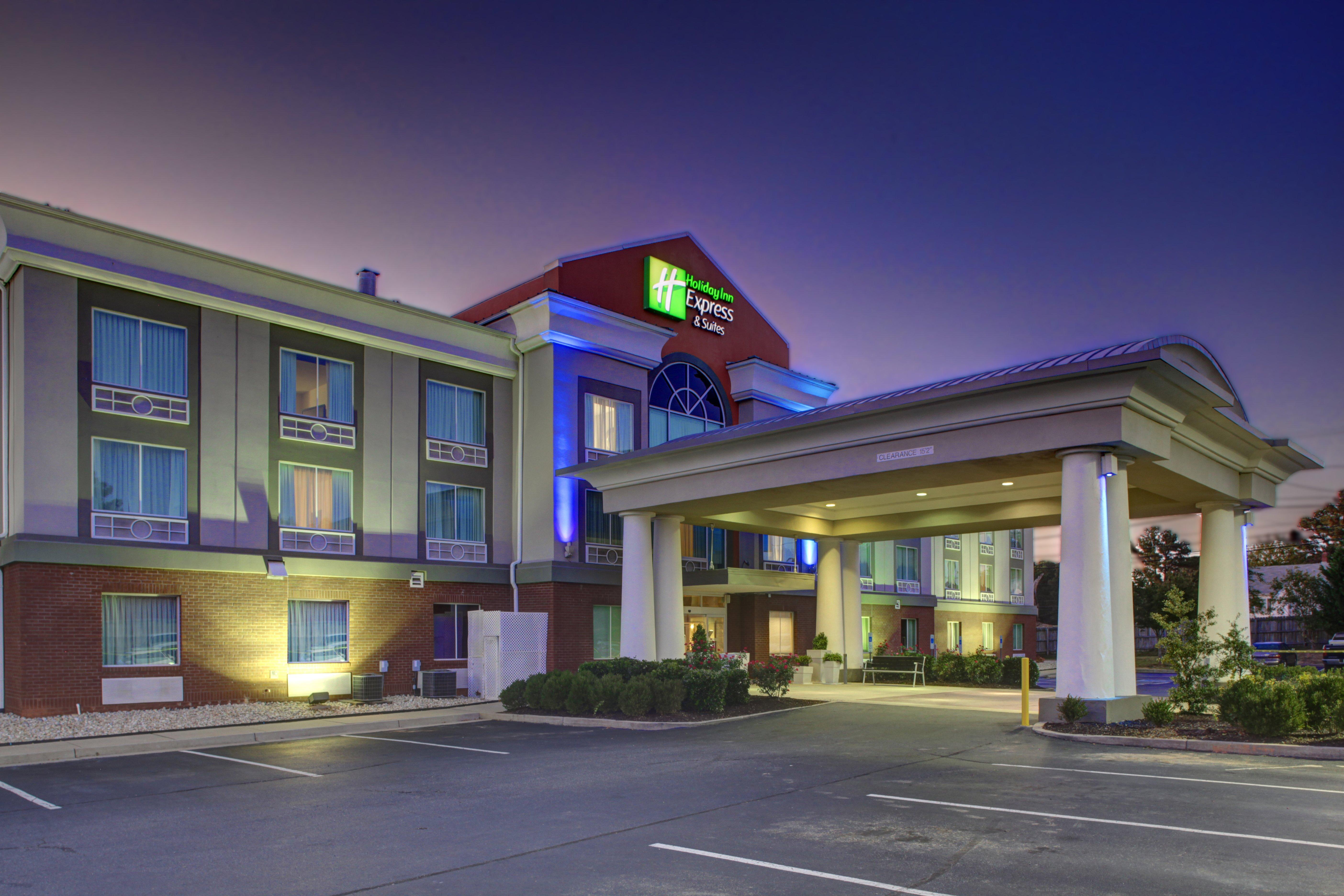 Holiday Inn Express Hotel & Suites Emporia By Ihg Екстер'єр фото