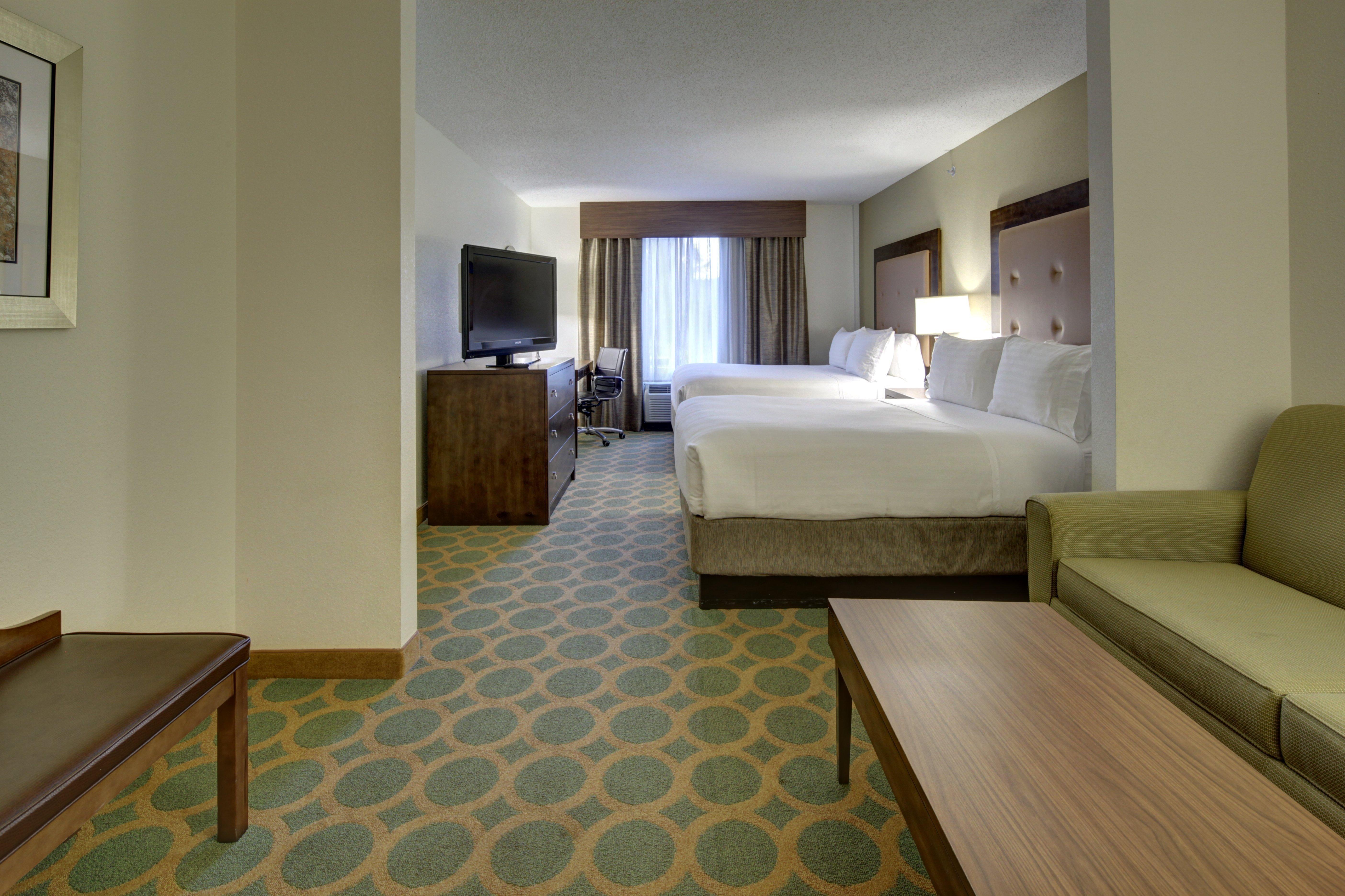 Holiday Inn Express Hotel & Suites Emporia By Ihg Екстер'єр фото