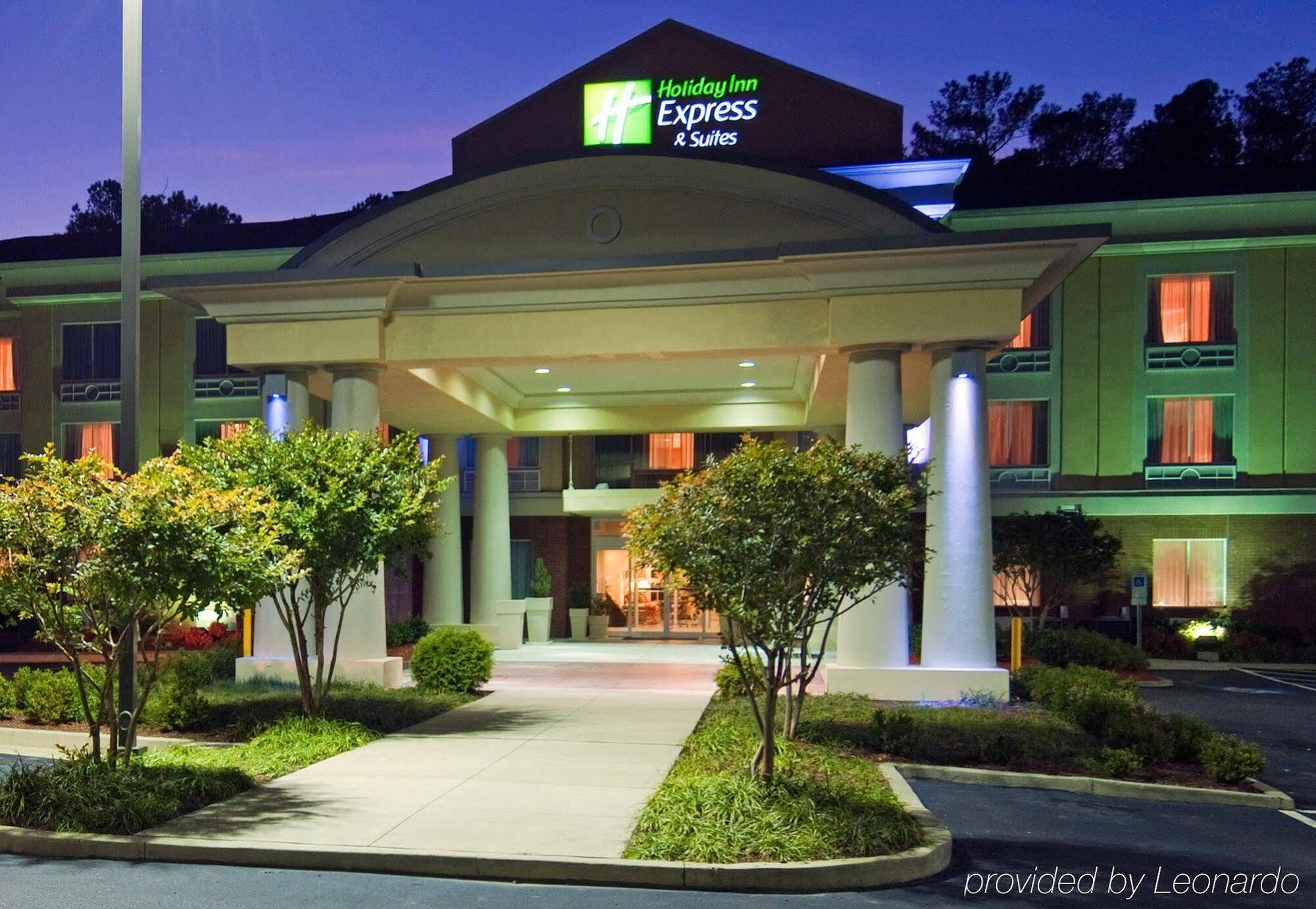 Holiday Inn Express Hotel & Suites Emporia By Ihg Екстер'єр фото